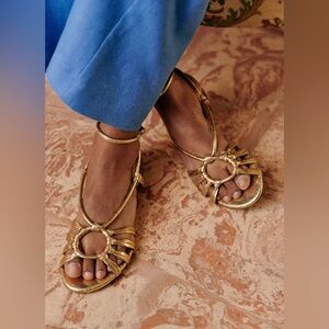 Gloria low sandals